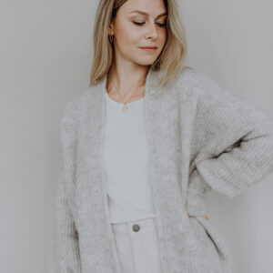 Strickjacke (versch. Farben)