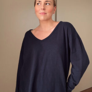 Langarmshirt mit V-Ausschnitt (versch. Farben)