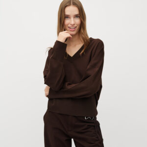 Leichter Strickpullover Gillian mit V-Ausschnitt (versch. Farben)