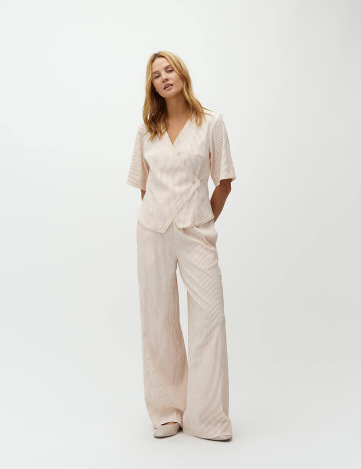 Weite Hose mit Streifen Leonella