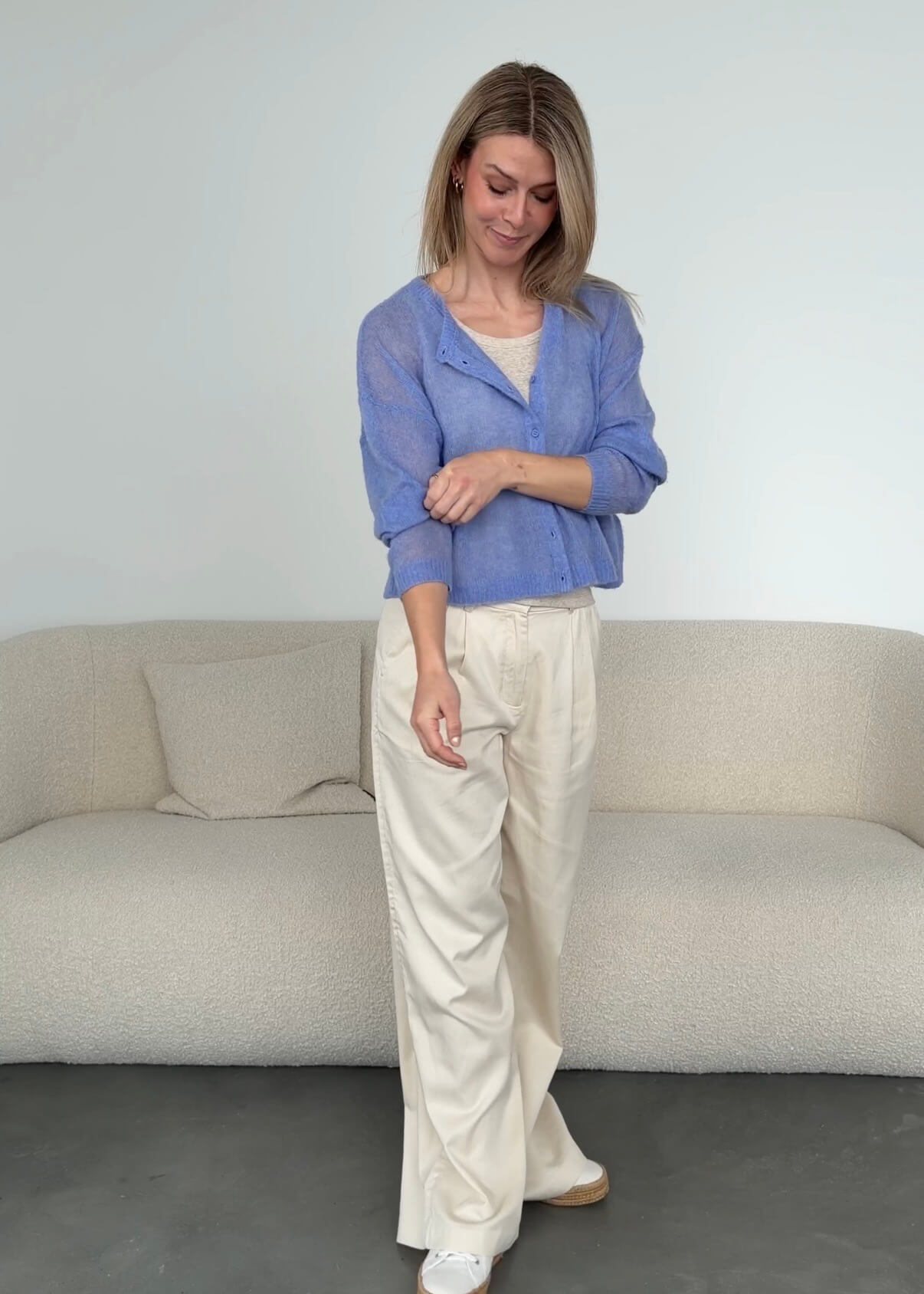 Leichte Strickjacke (versch. Farben)