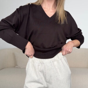 Leichter Strickpullover Gillian mit V-Ausschnitt (versch. Farben)