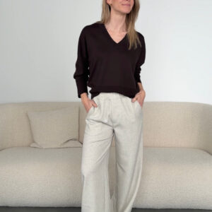 Leichter Strickpullover Gillian mit V-Ausschnitt (versch. Farben)